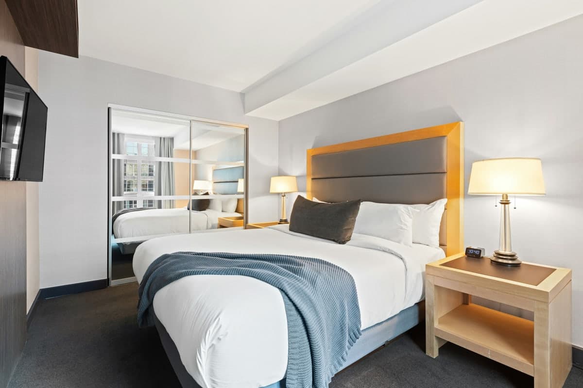 Editorial stay mood selected for Mia Hotel